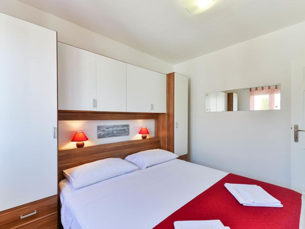 Matas - Srd315 By Interhome *